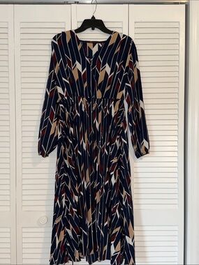 Navy Geometric Pleated Long-Sleeve Midi Dress